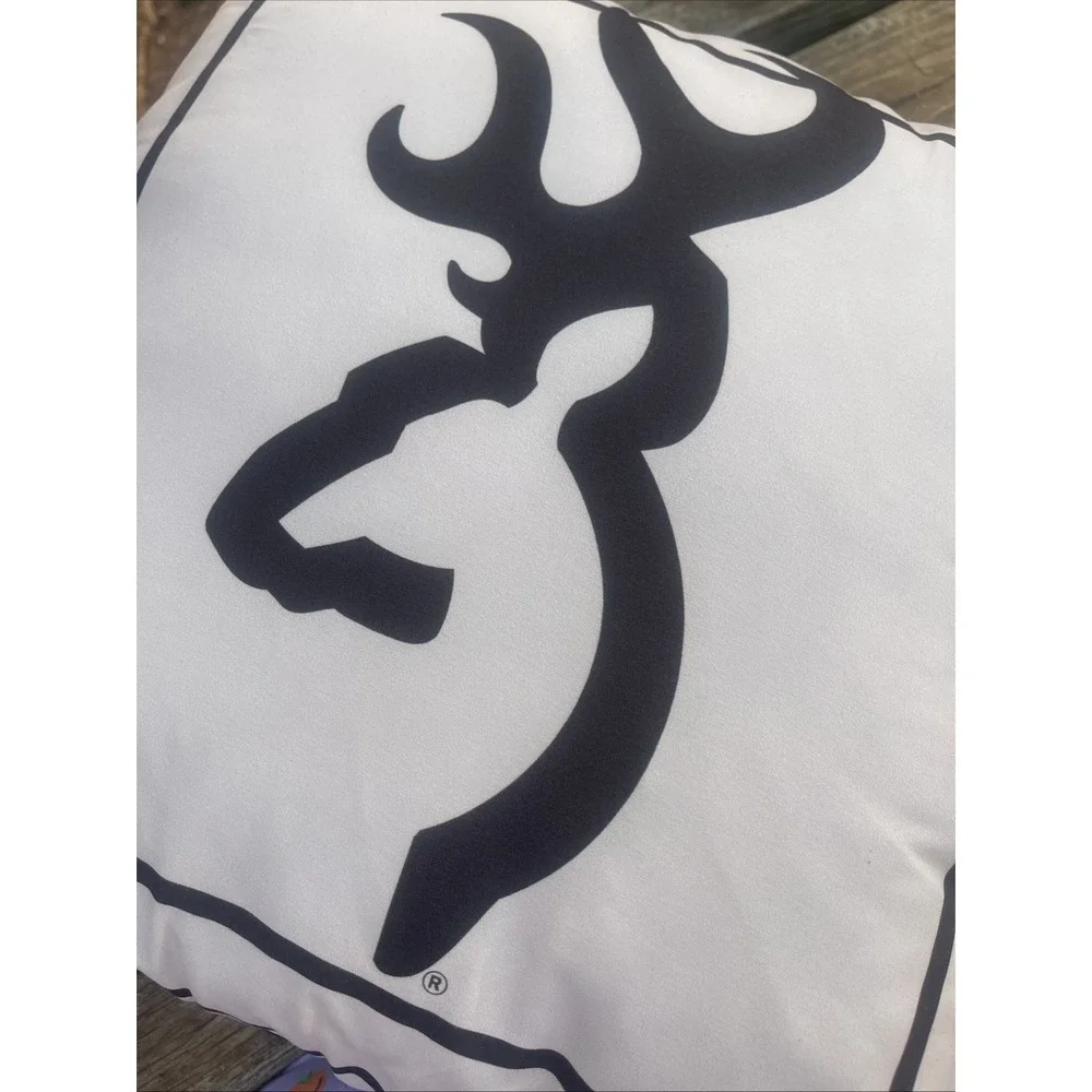 BROWNING Buckmark Brown Throw Pillow Decor Antlers Hunting‎